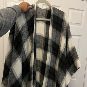 Checkered black, white, and gray one size fits all shaw.